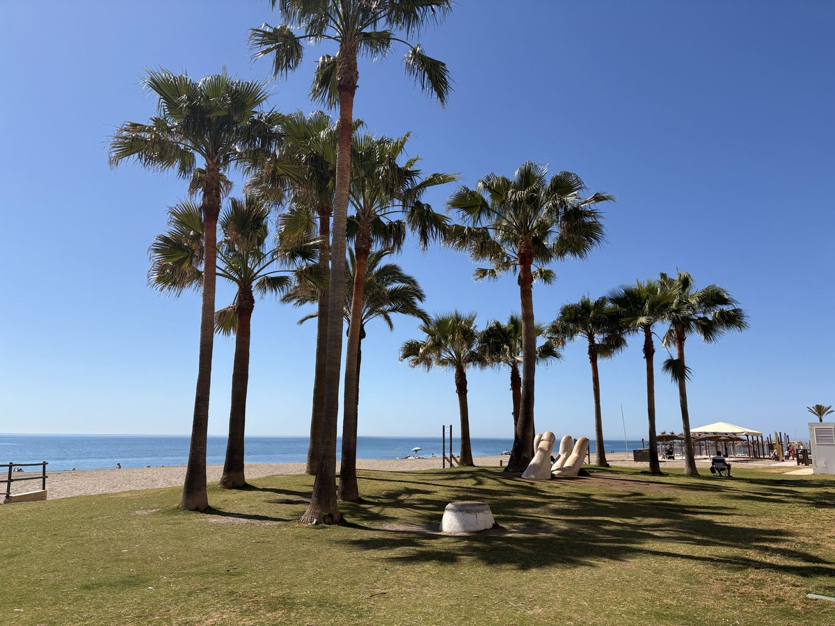 2 Bed Apartment for sale in Fuengirola Costa Del Sol, Málaga, Spain