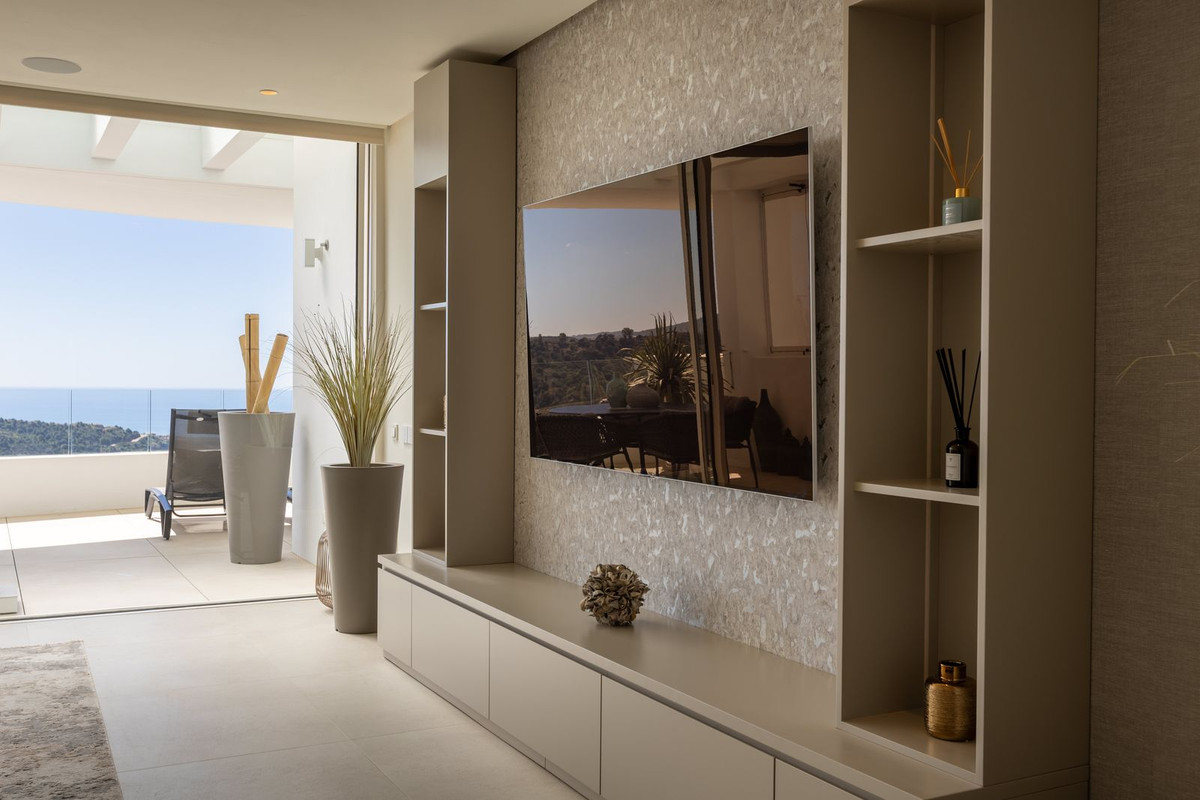3 Bed Apartment for sale in Marbella Costa Del Sol, Málaga, Spain