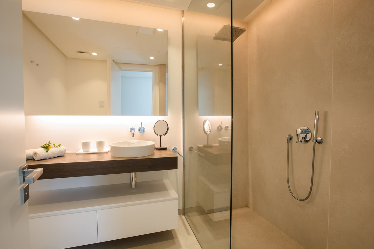 3 Bed Apartment for sale in Marbella Costa Del Sol, Málaga, Spain