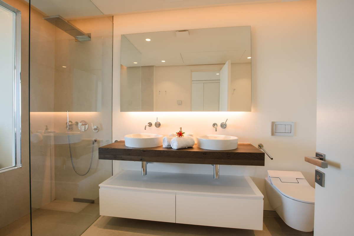 3 Bed Apartment for sale in Marbella Costa Del Sol, Málaga, Spain