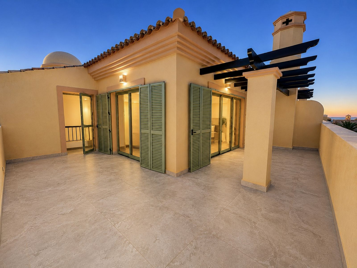 3 Bed Apartment for sale in Los Flamingos Costa Del Sol, Málaga, Spain