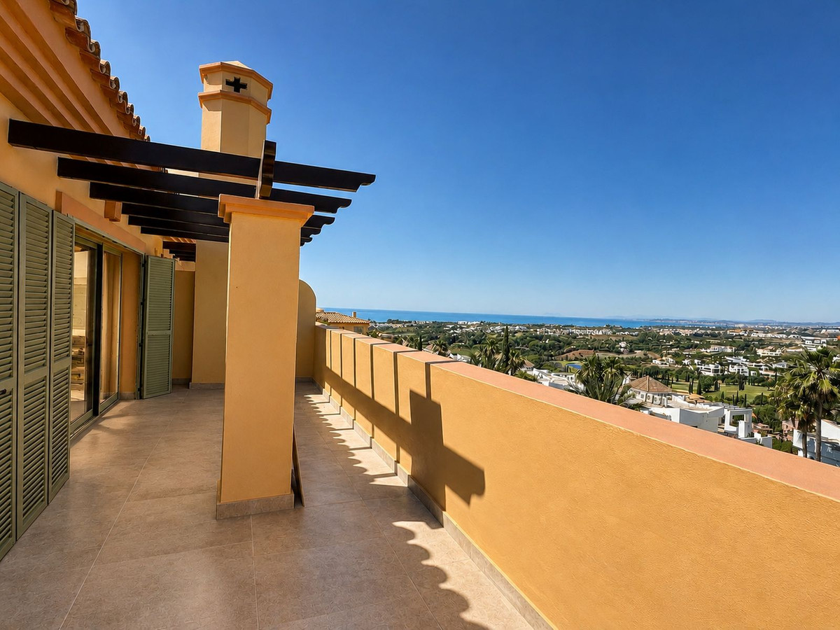 3 Bed Apartment for sale in Los Flamingos Costa Del Sol, Málaga, Spain