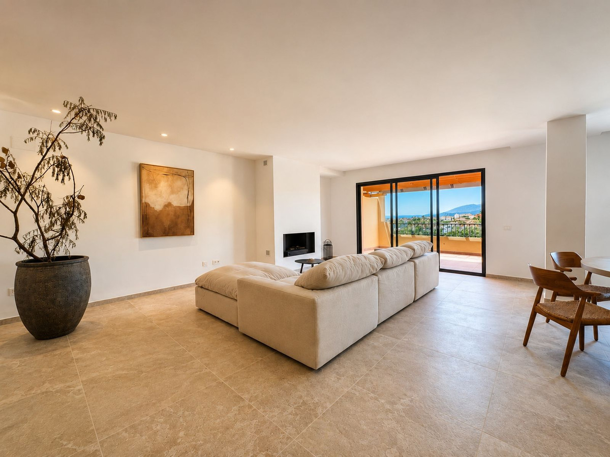3 Bed Apartment for sale in Los Flamingos Costa Del Sol, Málaga, Spain
