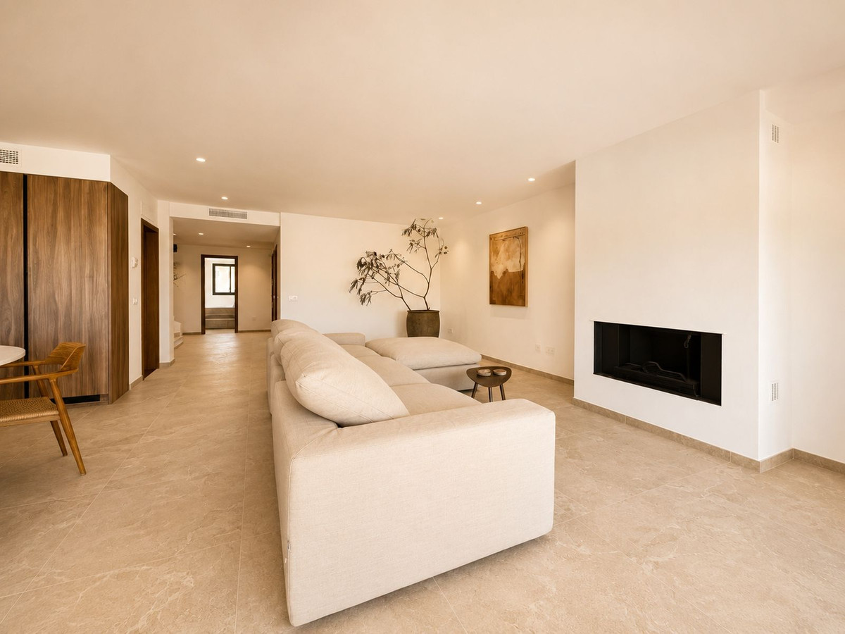 3 Bed Apartment for sale in Los Flamingos Costa Del Sol, Málaga, Spain