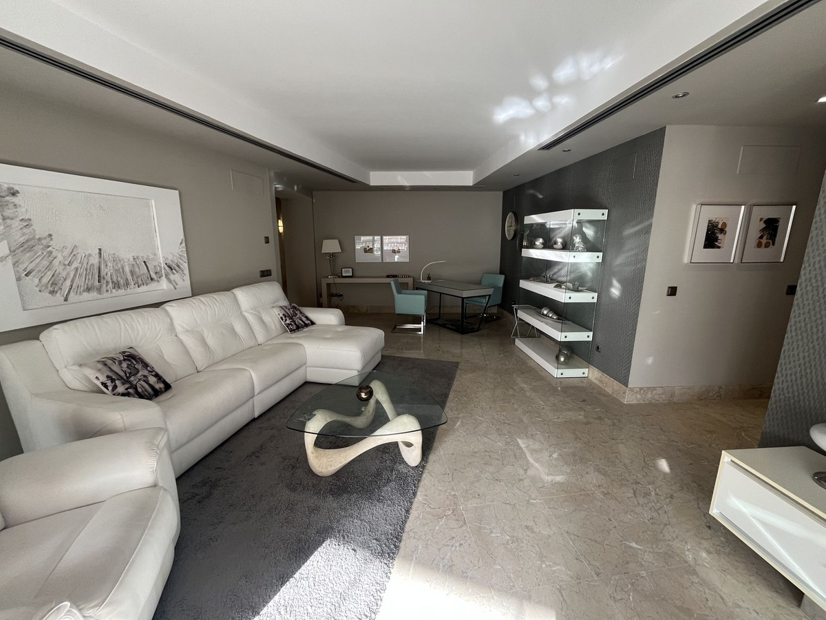Se vende Apartamento Planta Baja de 3 dormitorios en Costa Del Sol, Málaga, España