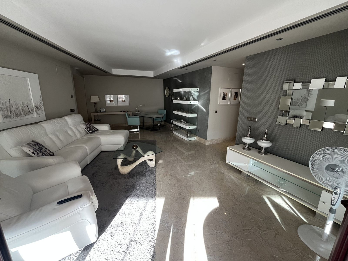 Se vende Apartamento Planta Baja de 3 dormitorios en Costa Del Sol, Málaga, España