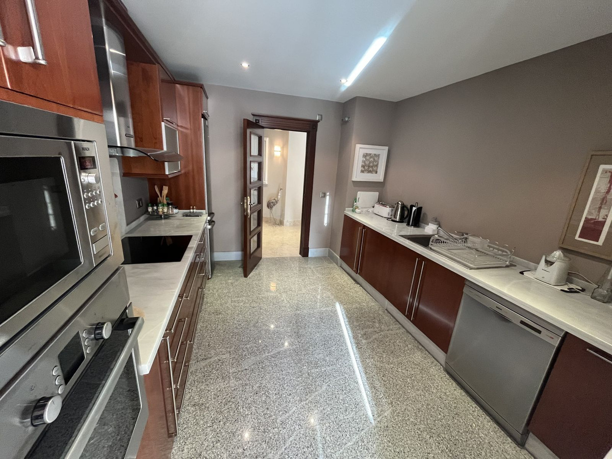 Se vende Apartamento Planta Baja de 3 dormitorios en Costa Del Sol, Málaga, España