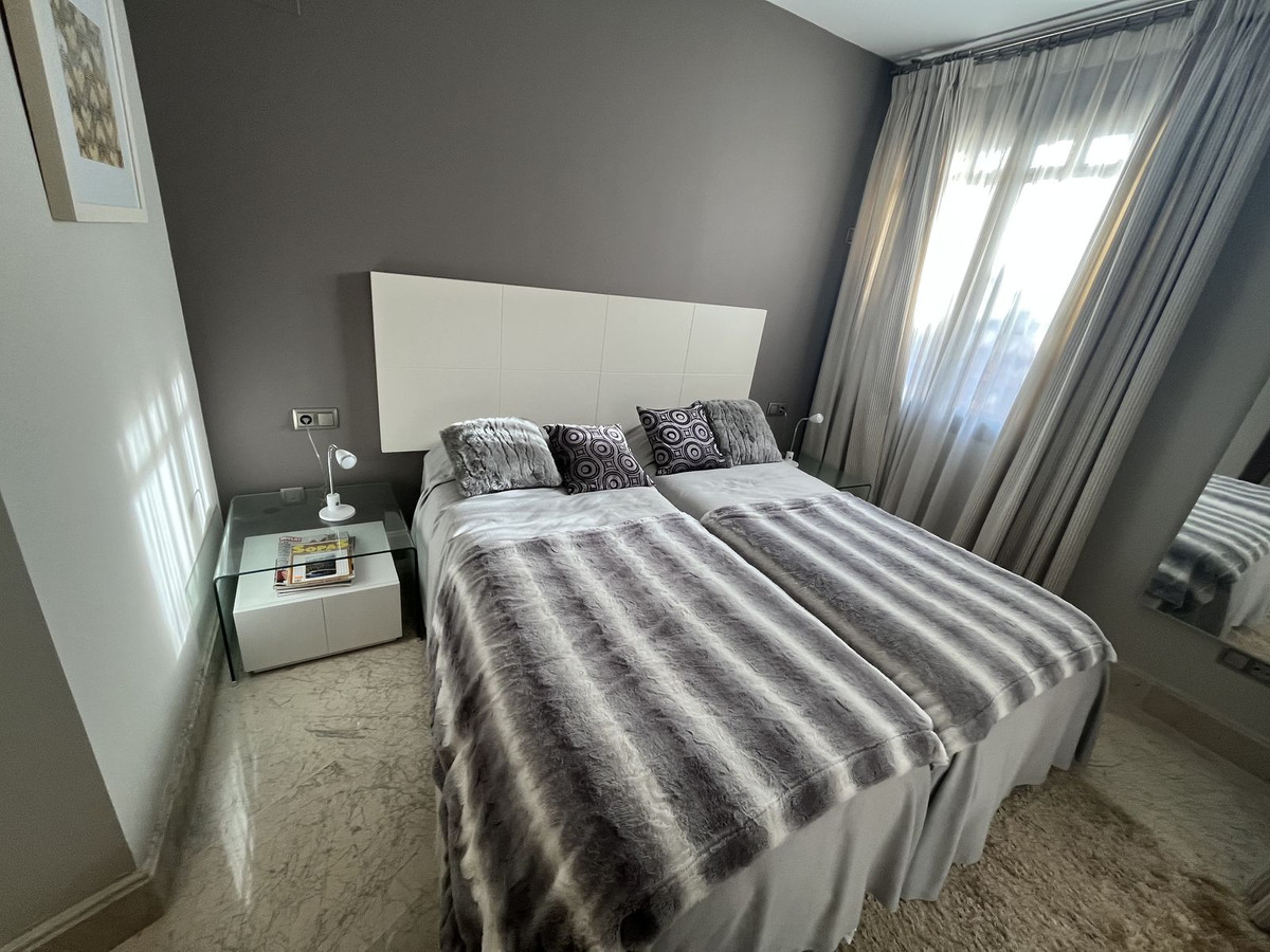 Se vende Apartamento Planta Baja de 3 dormitorios en Costa Del Sol, Málaga, España