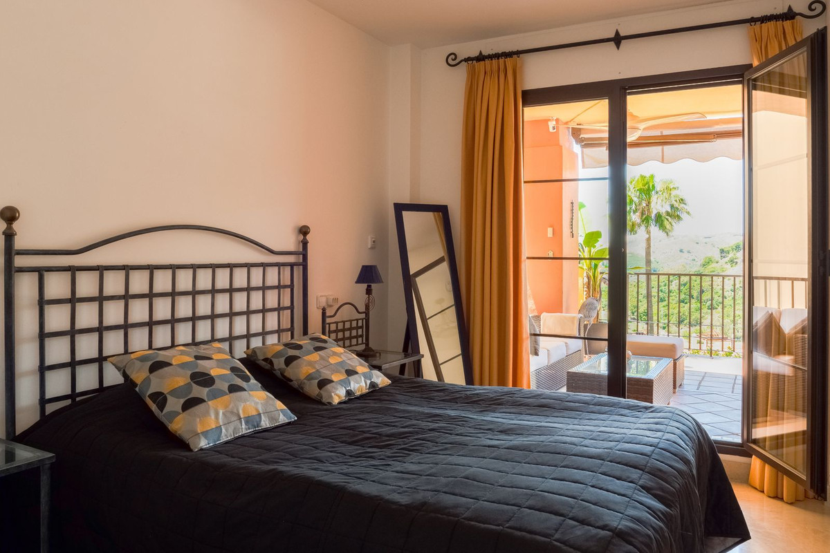 Se vende Apartamento Planta Media de 3 dormitorios en Costa Del Sol, Málaga, España