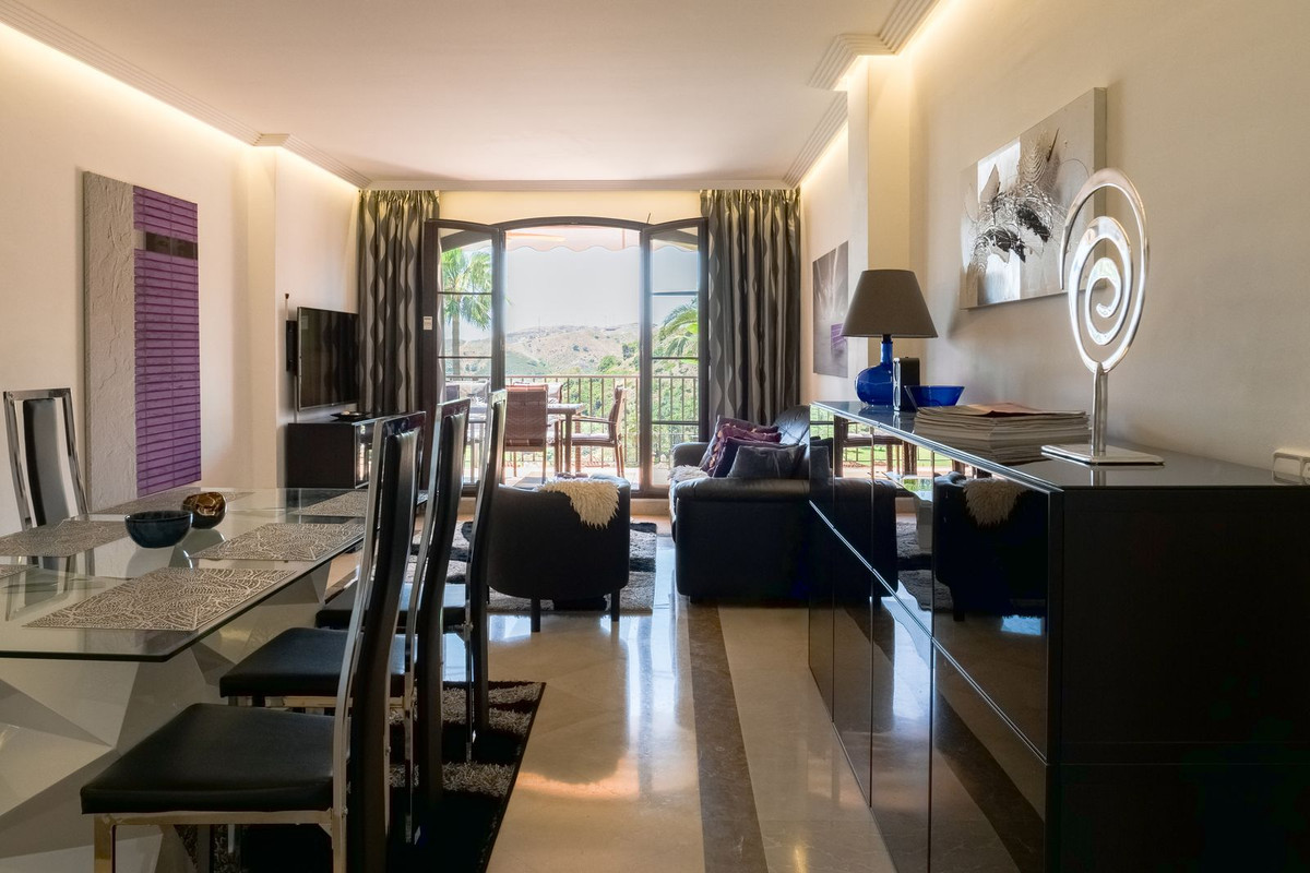 Se vende Apartamento Planta Media de 3 dormitorios en Costa Del Sol, Málaga, España