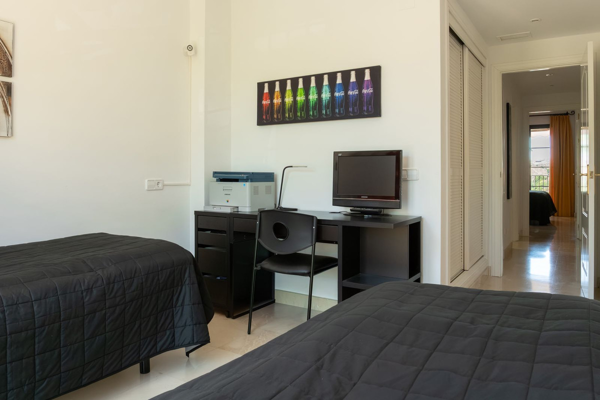 Se vende Apartamento Planta Media de 3 dormitorios en Costa Del Sol, Málaga, España
