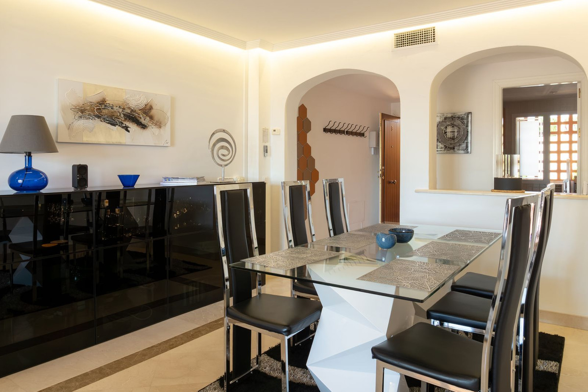 Se vende Apartamento Planta Media de 3 dormitorios en Costa Del Sol, Málaga, España