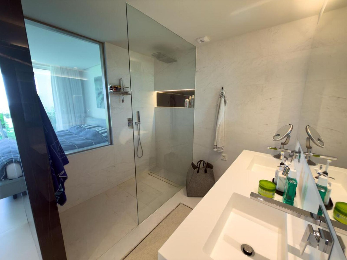 Se vende Apartamento Planta Baja de 3 dormitorios en Costa Del Sol, Málaga, España
