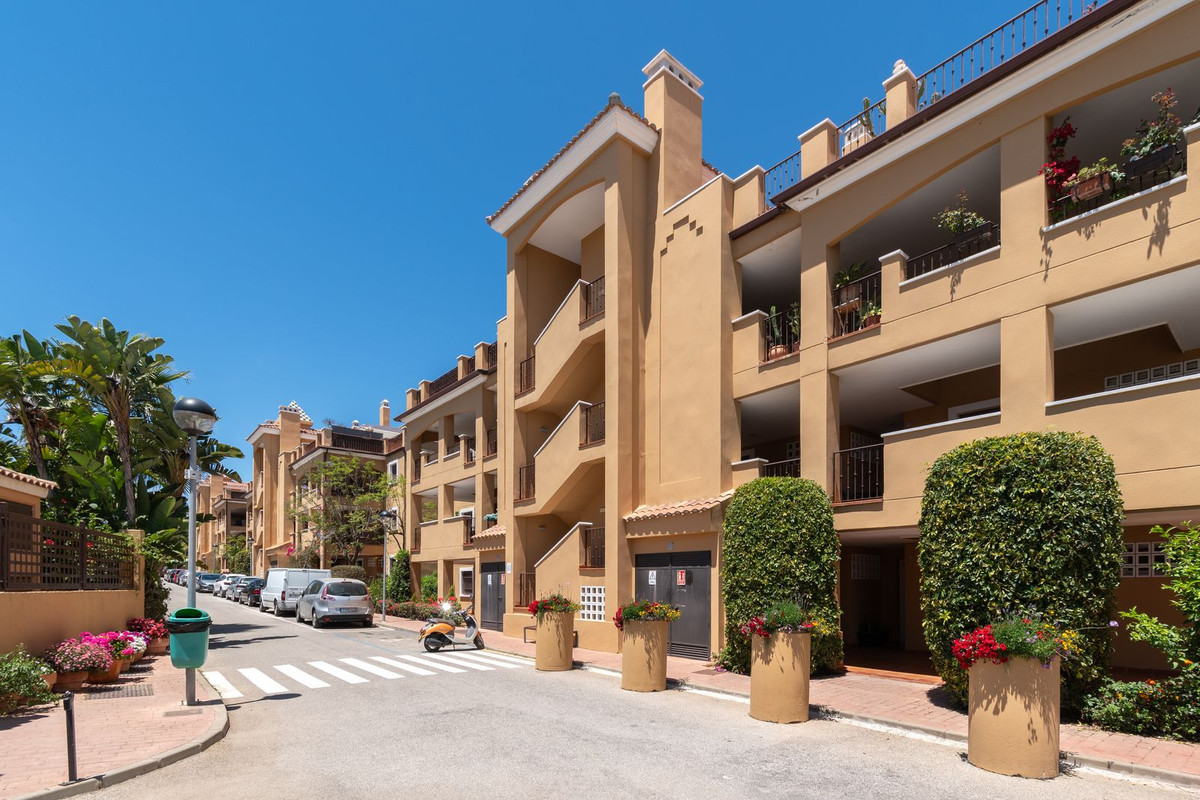 2 Bed Apartment for sale in La Cala De Mijas Costa Del Sol, Málaga, Spain