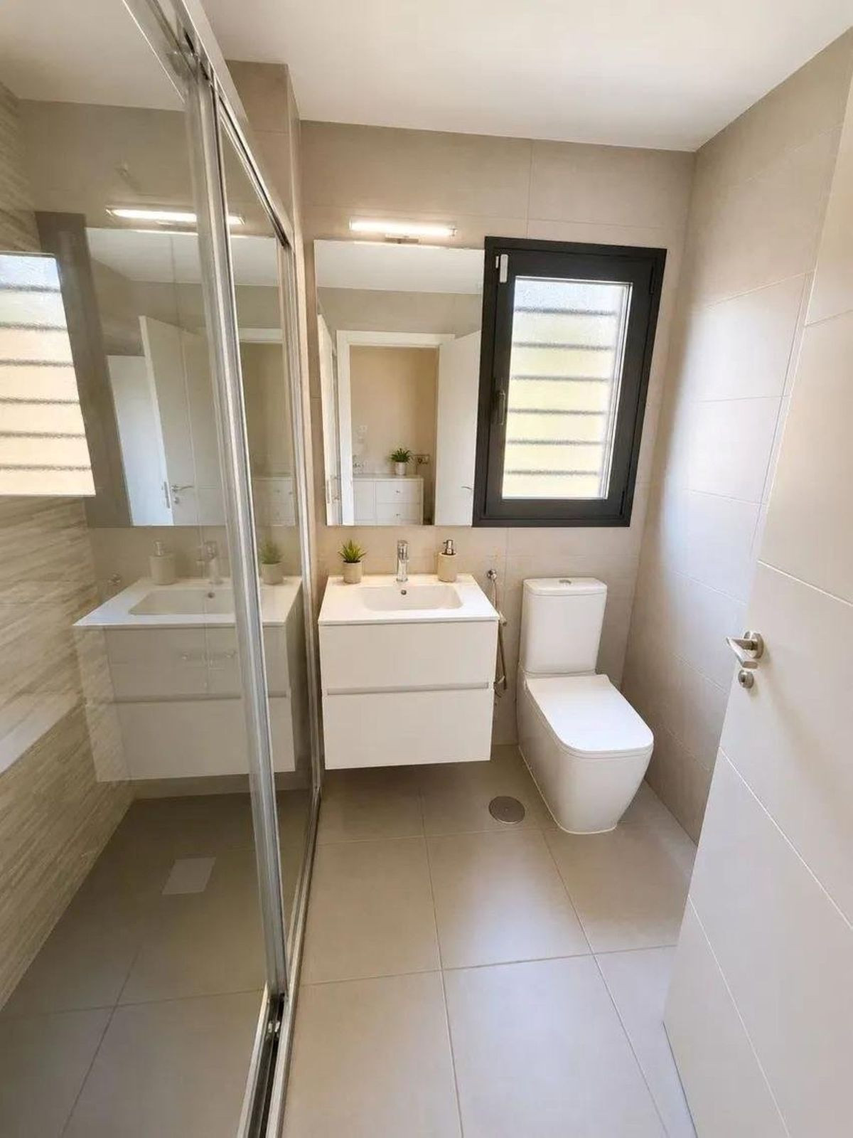 2 Bed Apartment for sale in El Pinillo Costa Del Sol, Málaga, Spain