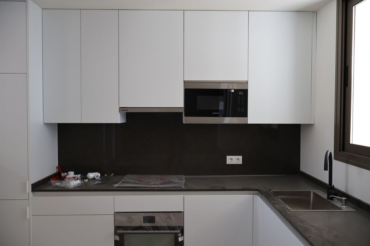 2 Bed Apartment for sale in Estepona Costa Del Sol, Málaga, Spain