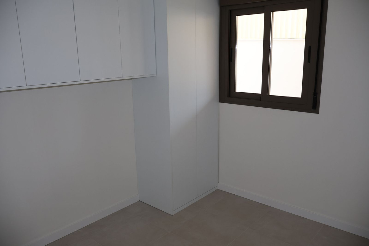 2 Bed Apartment for sale in Estepona Costa Del Sol, Málaga, Spain
