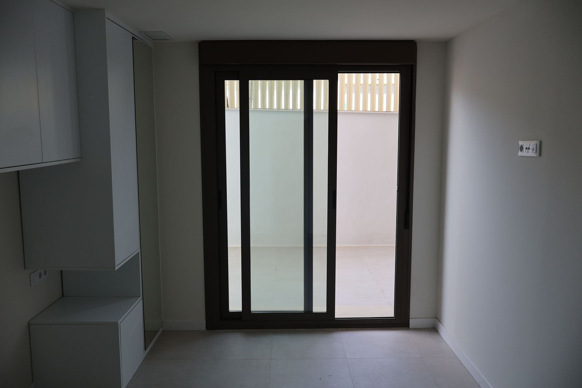 2 Bed Apartment for sale in Estepona Costa Del Sol, Málaga, Spain