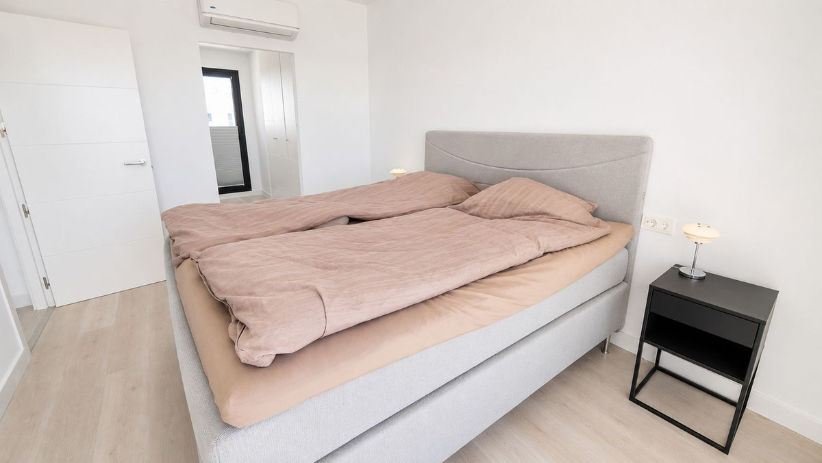 3 Bed Apartment for sale in Fuengirola Costa Del Sol, Málaga, Spain