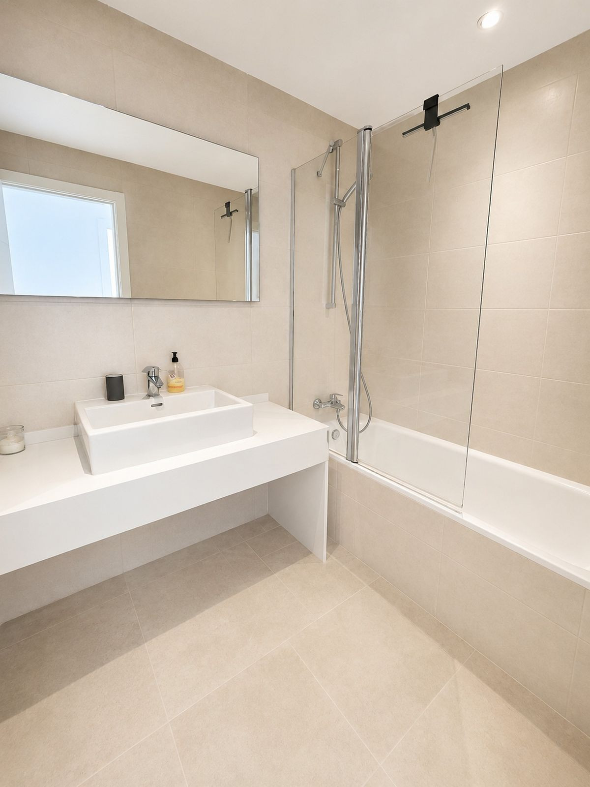 3 Bed Apartment for sale in Fuengirola Costa Del Sol, Málaga, Spain