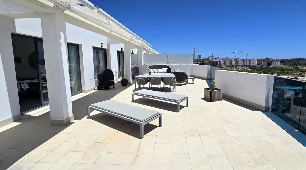 3 Bed Apartment for sale in Fuengirola Costa Del Sol, Málaga, Spain