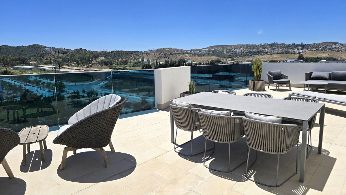 3 Bed Apartment for sale in Fuengirola Costa Del Sol, Málaga, Spain