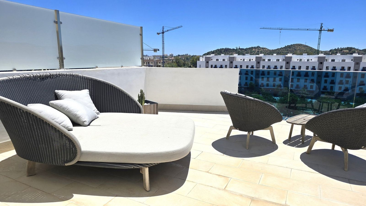 3 Bed Apartment for sale in Fuengirola Costa Del Sol, Málaga, Spain
