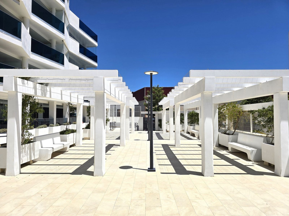 3 Bed Apartment for sale in Fuengirola Costa Del Sol, Málaga, Spain