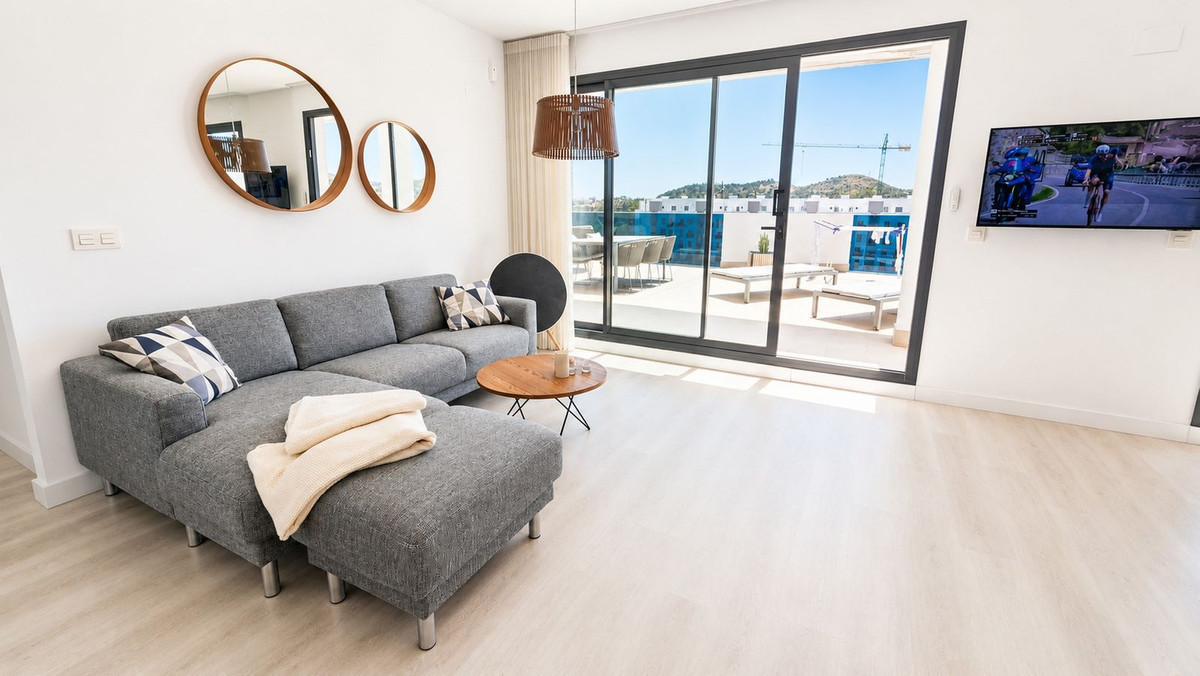 3 Bed Apartment for sale in Fuengirola Costa Del Sol, Málaga, Spain
