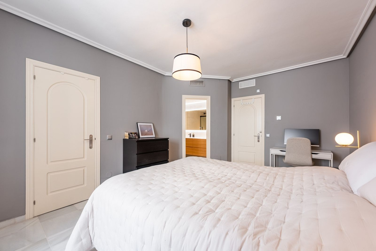 3 Bed Townhouse for sale in The Golden Mile Costa Del Sol, Málaga, Spain