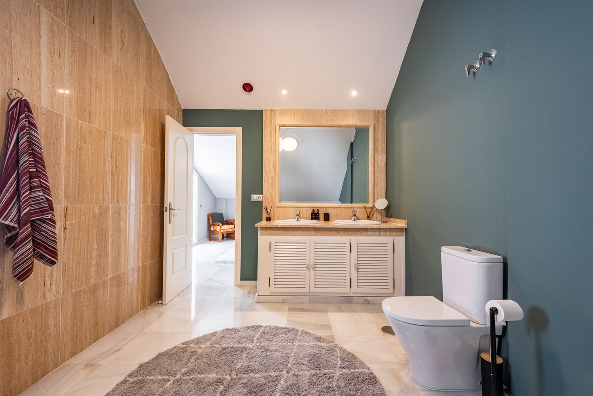 3 Bed Townhouse for sale in The Golden Mile Costa Del Sol, Málaga, Spain