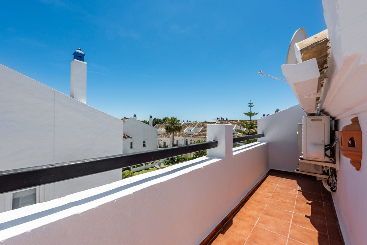 3 Bed Townhouse for sale in The Golden Mile Costa Del Sol, Málaga, Spain
