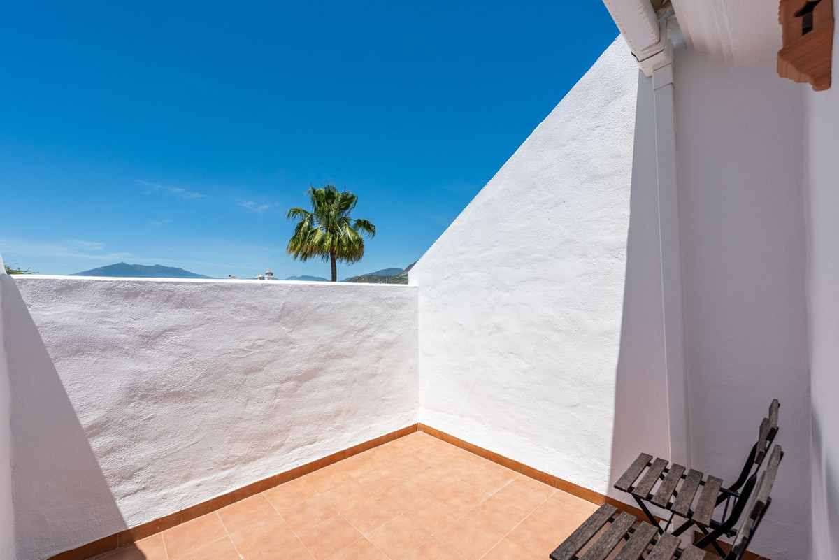 3 Bed Townhouse for sale in The Golden Mile Costa Del Sol, Málaga, Spain
