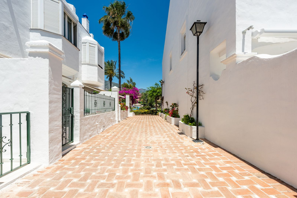 3 Bed Townhouse for sale in The Golden Mile Costa Del Sol, Málaga, Spain