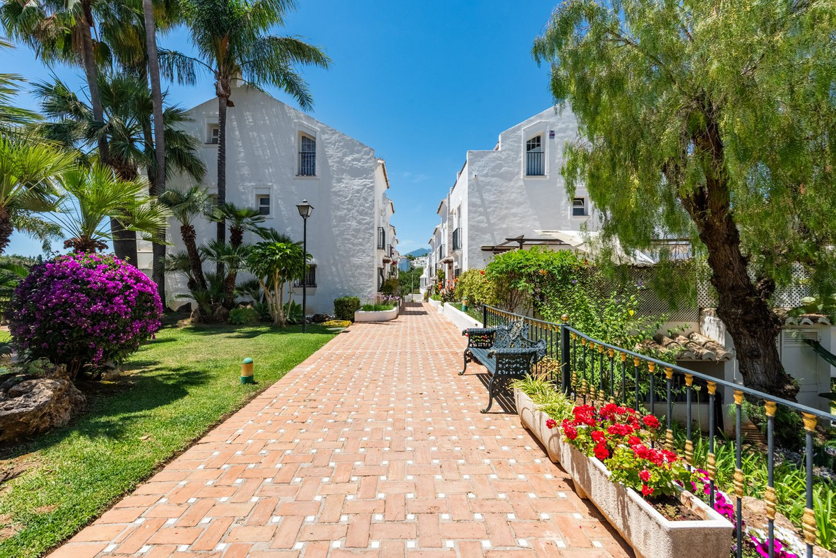 3 Bed Townhouse for sale in The Golden Mile Costa Del Sol, Málaga, Spain