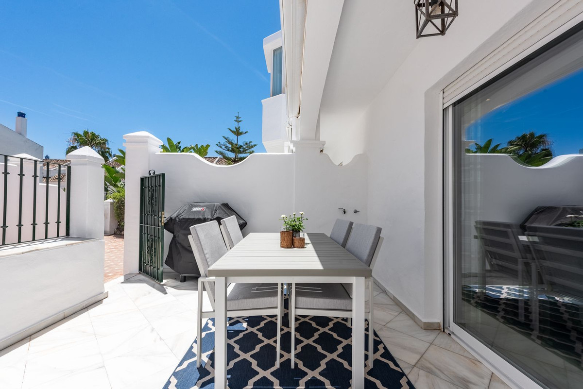 3 Bed Townhouse for sale in The Golden Mile Costa Del Sol, Málaga, Spain