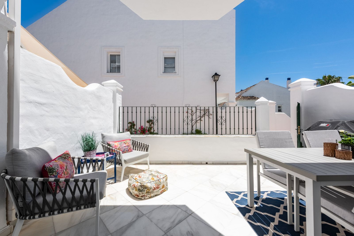 3 Bed Townhouse for sale in The Golden Mile Costa Del Sol, Málaga, Spain