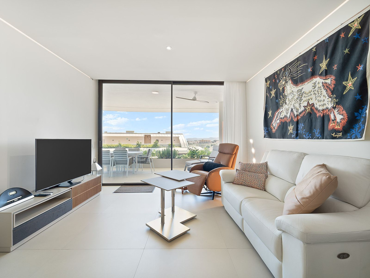 2 Bed Apartment for sale in Fuengirola Costa Del Sol, Málaga, Spain
