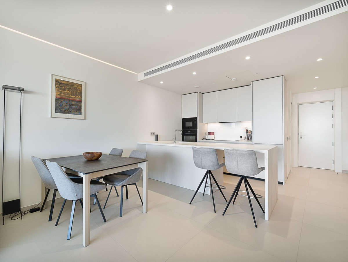 2 Bed Apartment for sale in Fuengirola Costa Del Sol, Málaga, Spain