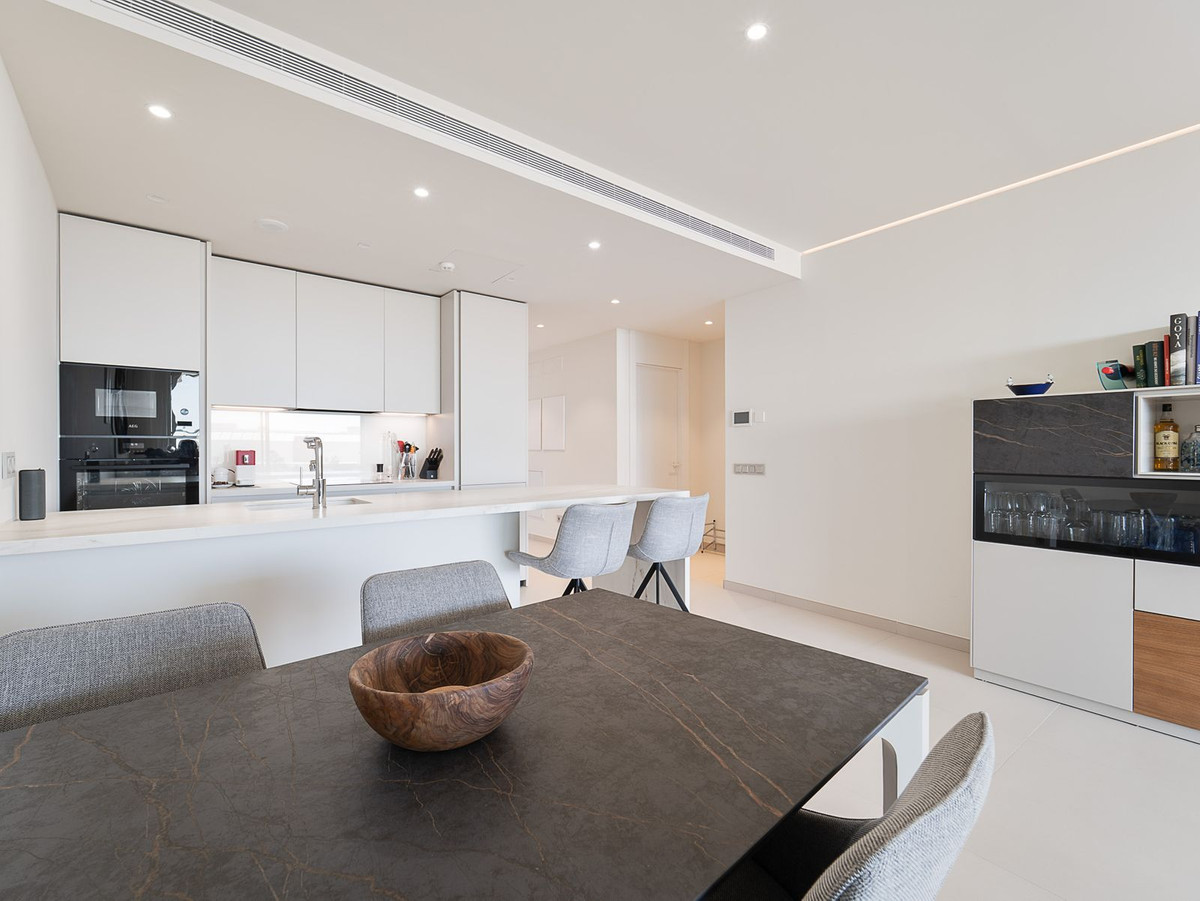 2 Bed Apartment for sale in Fuengirola Costa Del Sol, Málaga, Spain
