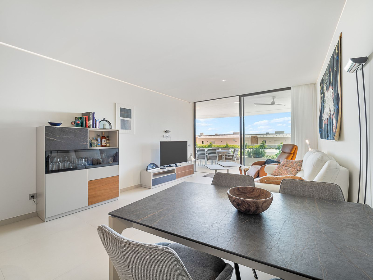 2 Bed Apartment for sale in Fuengirola Costa Del Sol, Málaga, Spain