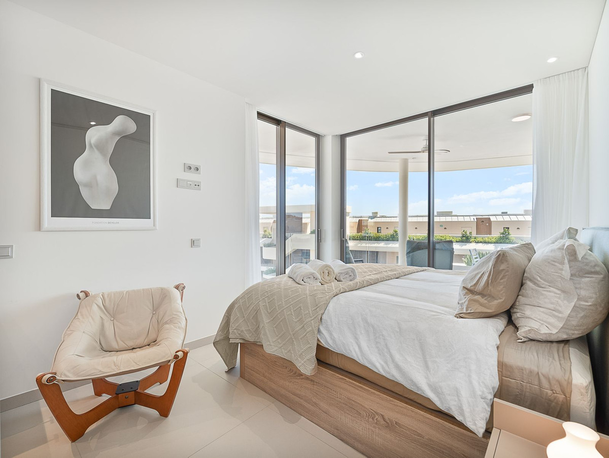 2 Bed Apartment for sale in Fuengirola Costa Del Sol, Málaga, Spain