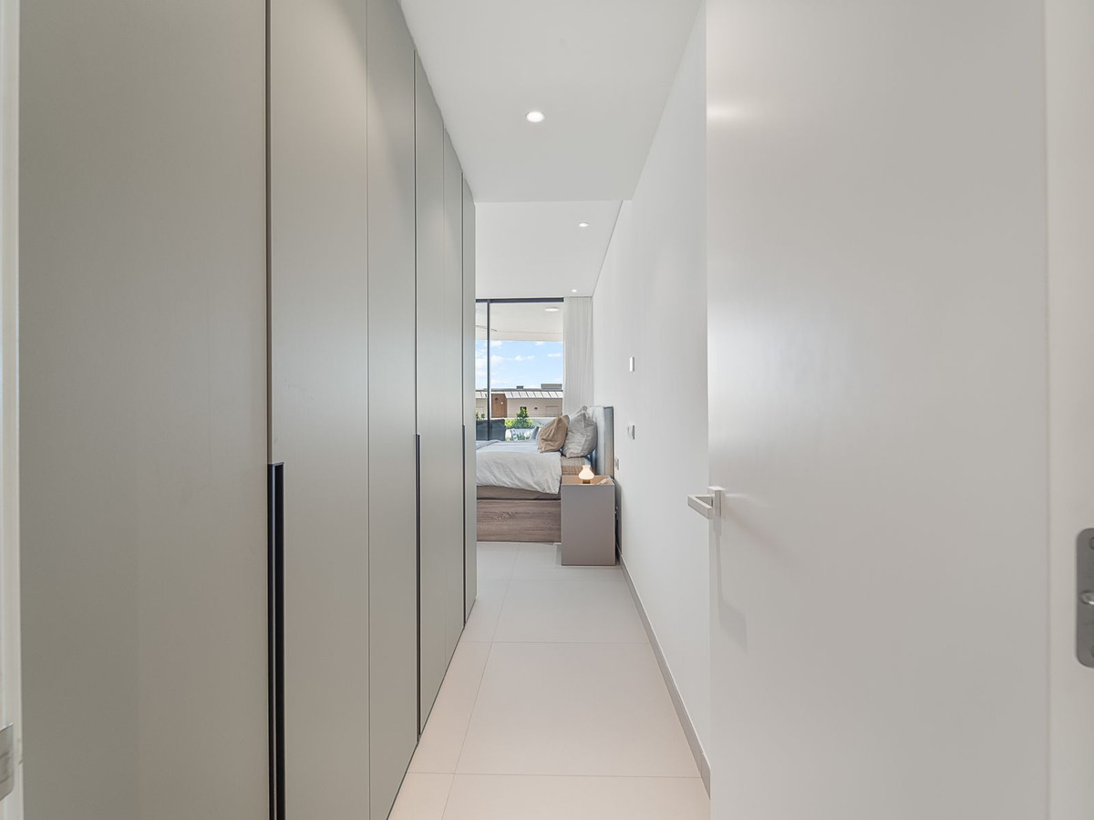 2 Bed Apartment for sale in Fuengirola Costa Del Sol, Málaga, Spain