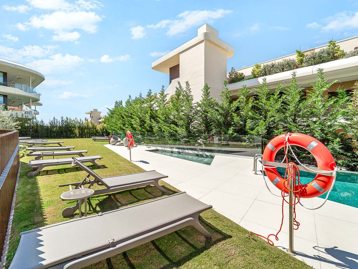 2 Bed Apartment for sale in Fuengirola Costa Del Sol, Málaga, Spain