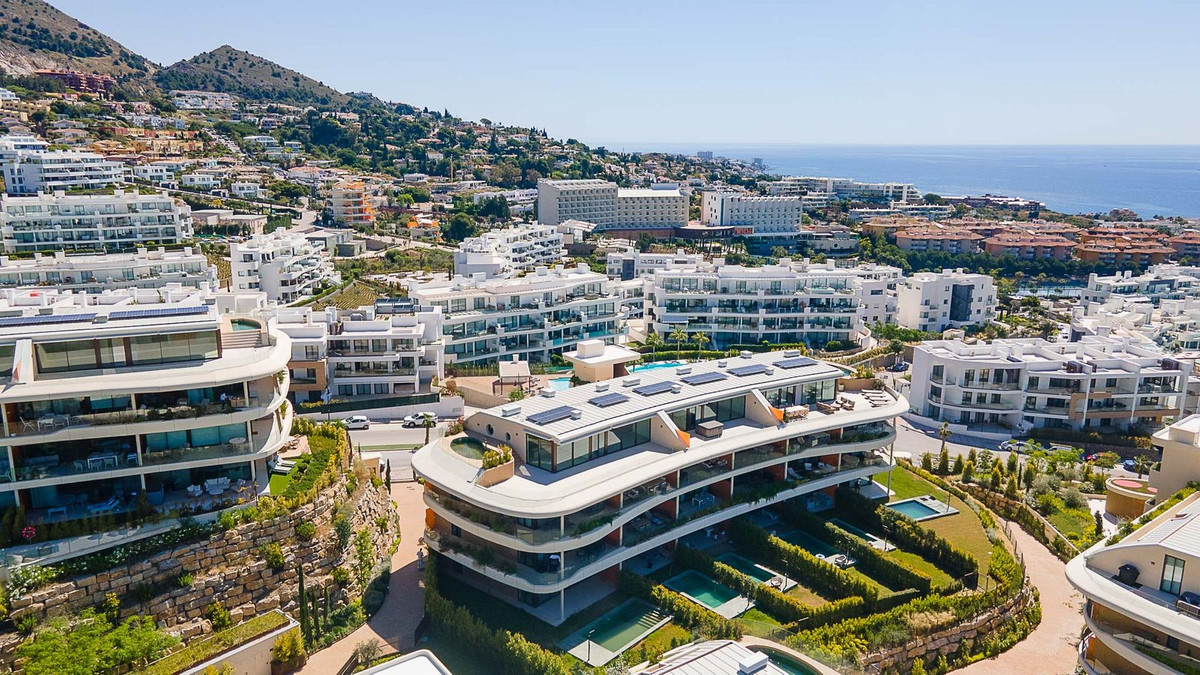 2 Bed Apartment for sale in Fuengirola Costa Del Sol, Málaga, Spain