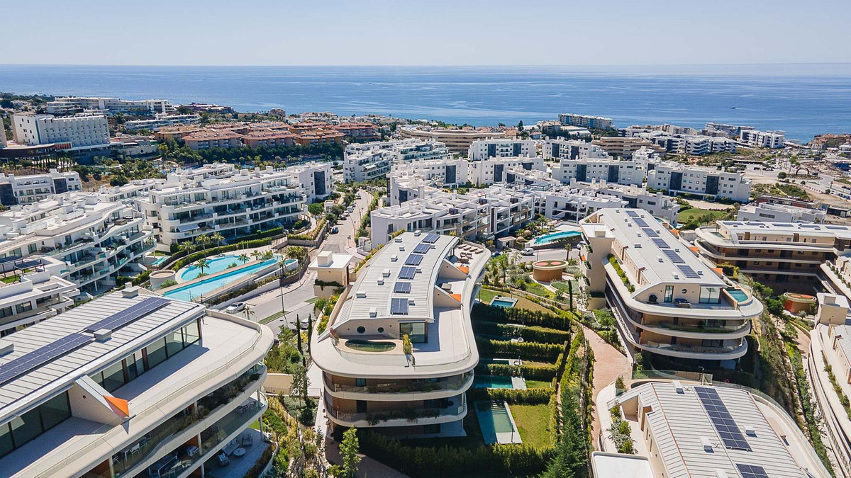 2 Bed Apartment for sale in Fuengirola Costa Del Sol, Málaga, Spain