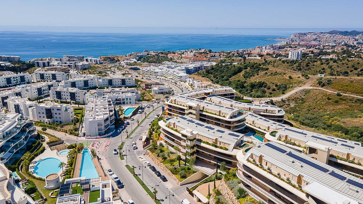 2 Bed Apartment for sale in Fuengirola Costa Del Sol, Málaga, Spain