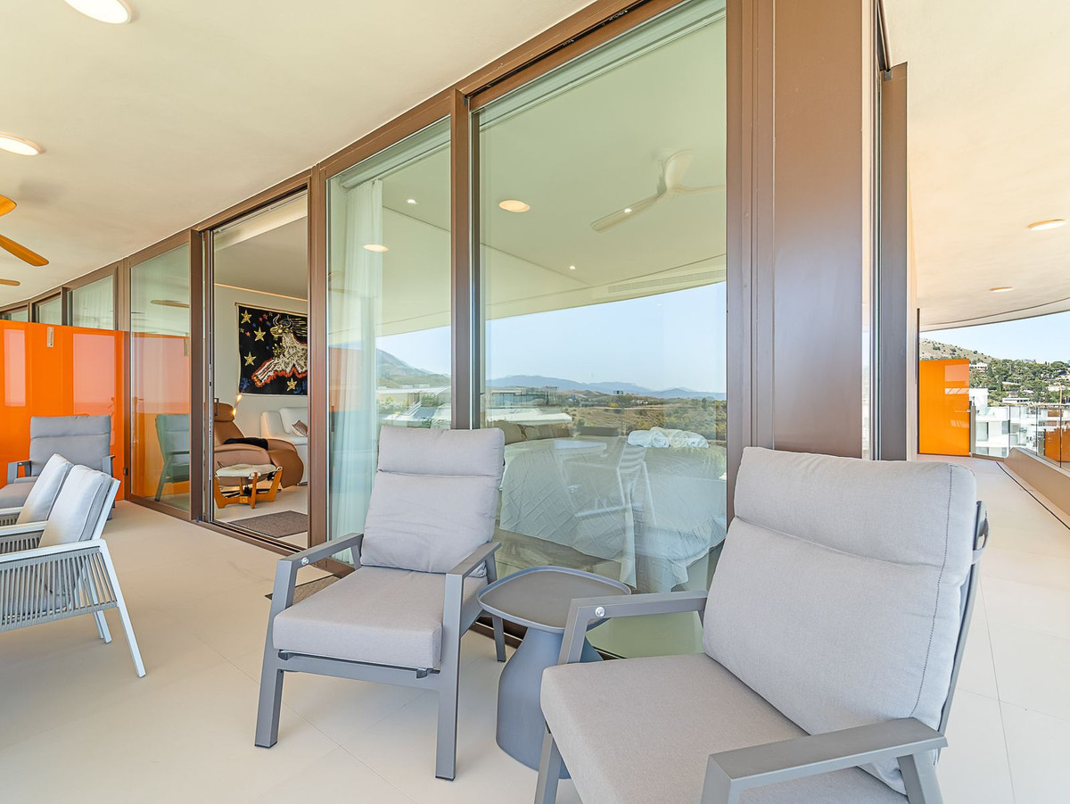 2 Bed Apartment for sale in Fuengirola Costa Del Sol, Málaga, Spain