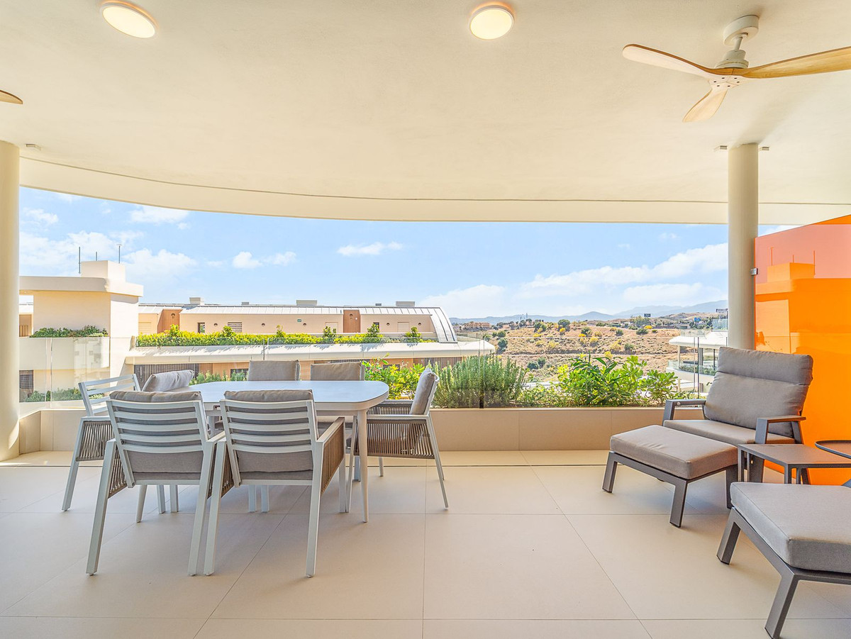 2 Bed Apartment for sale in Fuengirola Costa Del Sol, Málaga, Spain