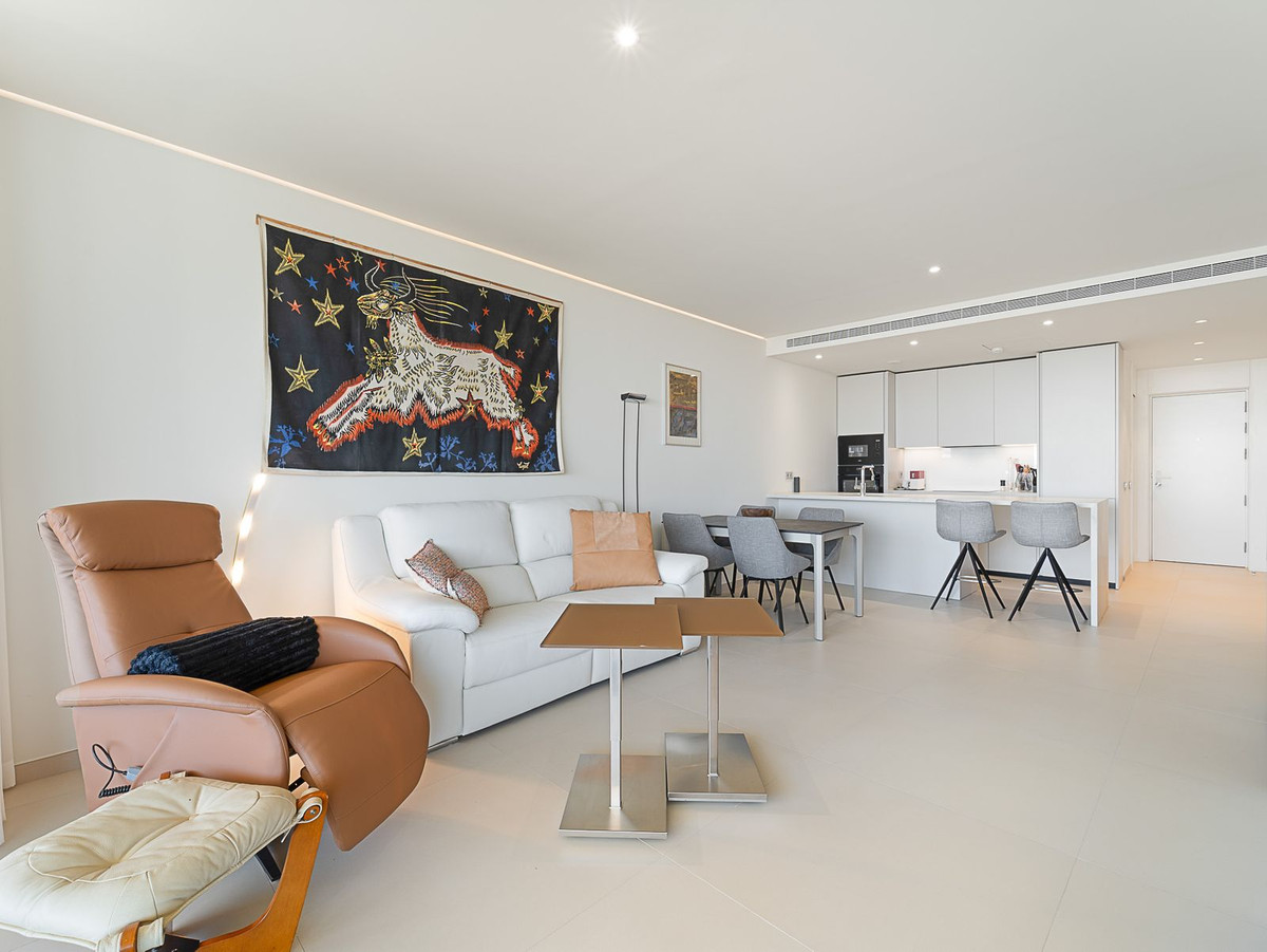 2 Bed Apartment for sale in Fuengirola Costa Del Sol, Málaga, Spain